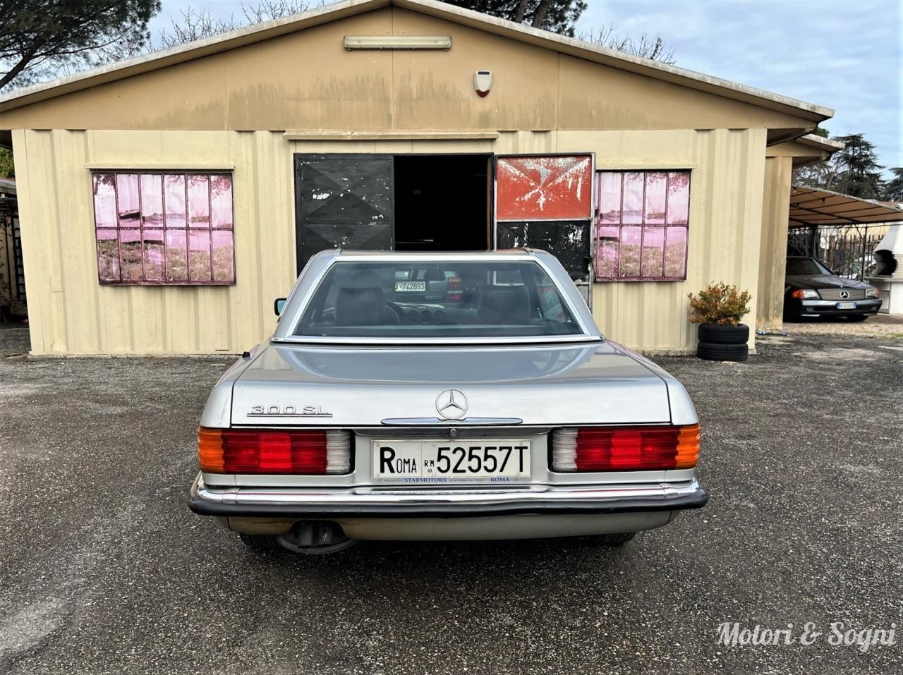 Mercedes 300 SL (R107) CONSERVATA