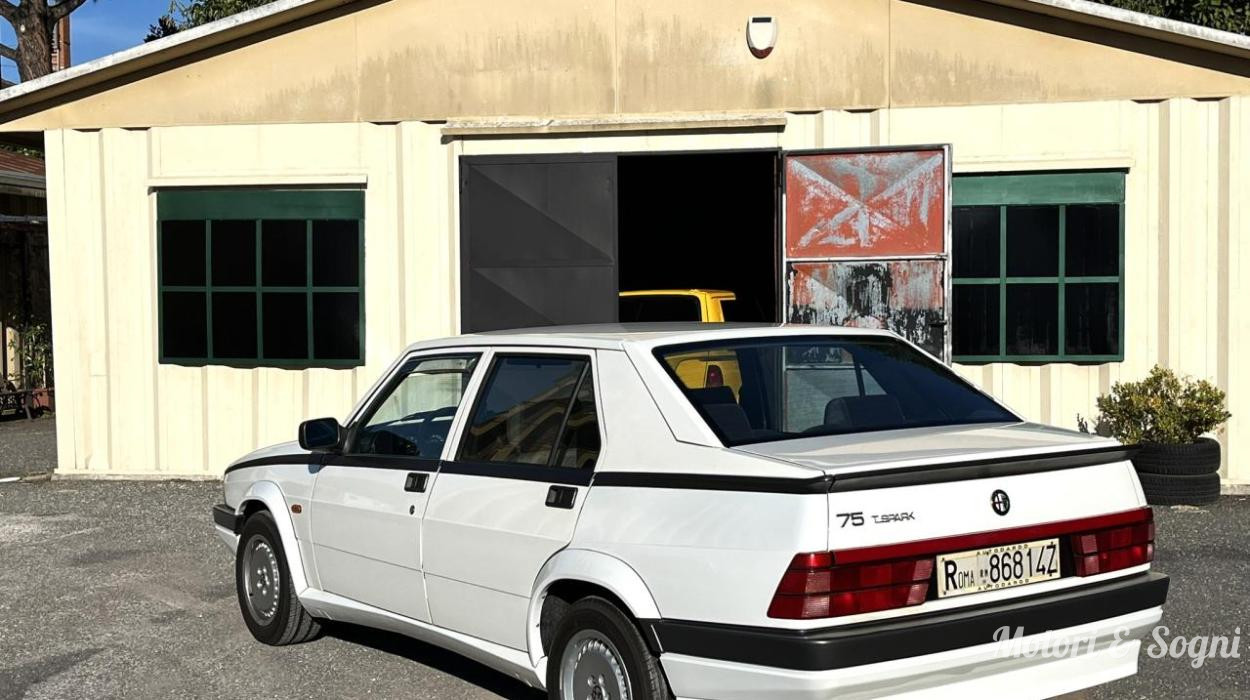 Alfa Romeo 75 2.0 Twin Spark - UNIPRO'