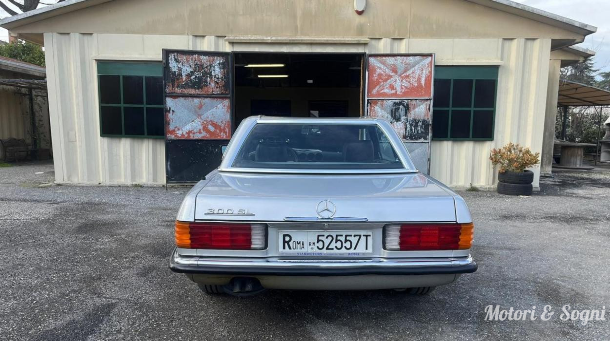 Mercedes 300 SL (R107) CONSERVATA