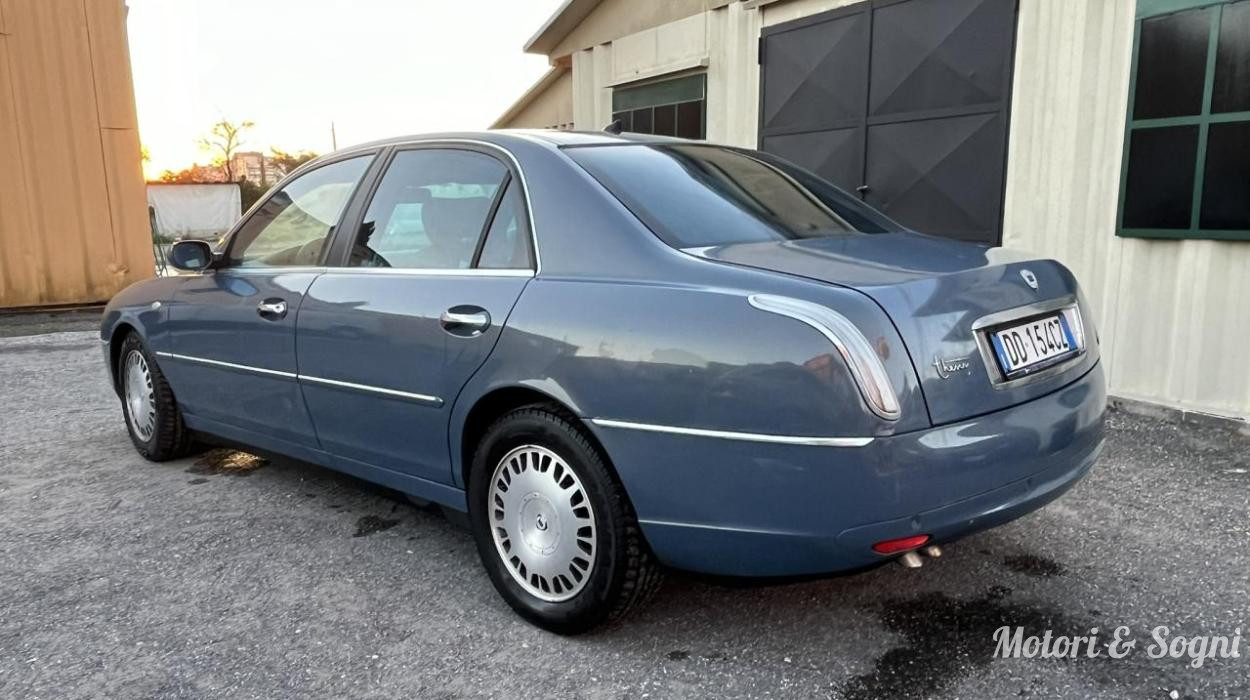 Lancia Thesis 3.2 V6 24V Emblema