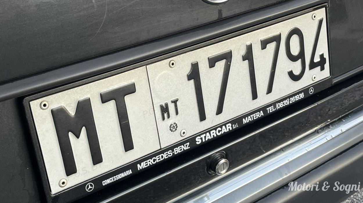 Mercedes 200CE