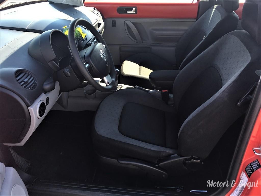 Volkswagen New Beetle 2.0 del 2000 - ASI con CRS - Bollo 50%
