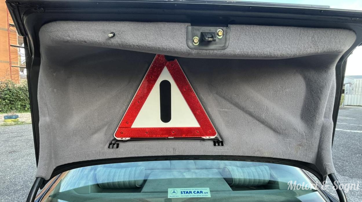 Mercedes 200CE