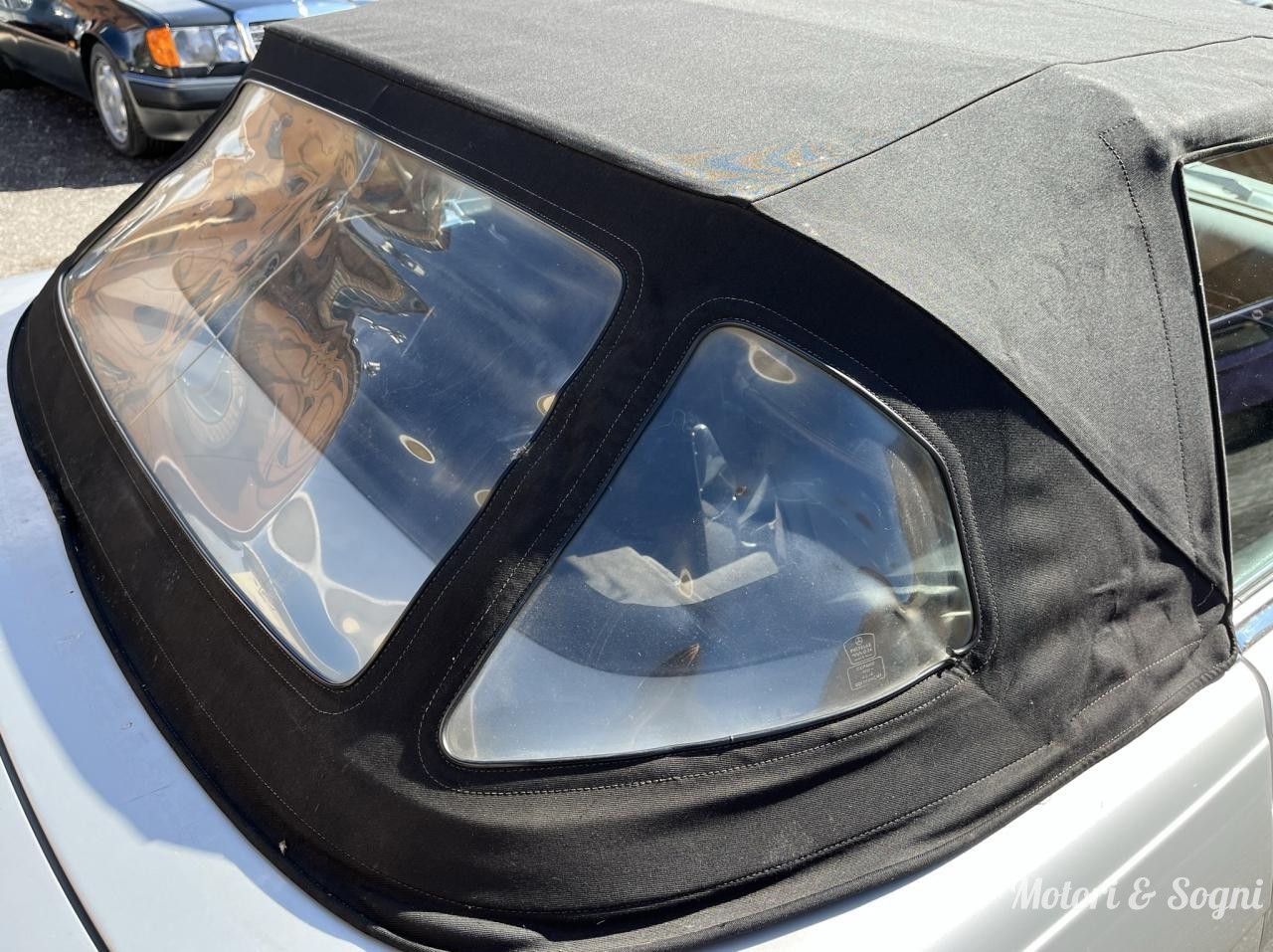 Mercedes 300 SL (R107) CONSERVATA