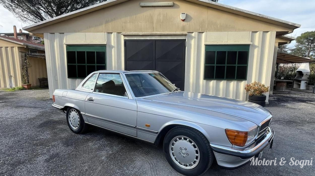 Mercedes 300 SL (R107) CONSERVATA