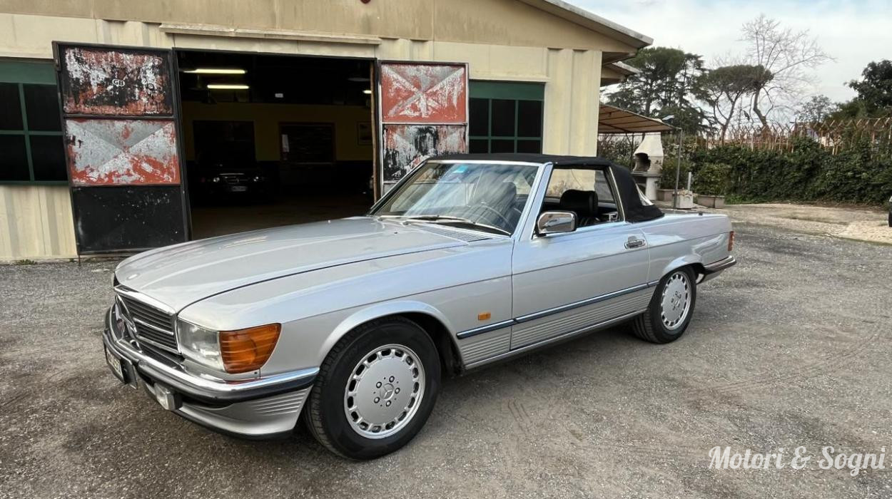 Mercedes 300 SL (R107) CONSERVATA